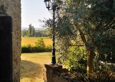 Escalier avec vue sur la campagne